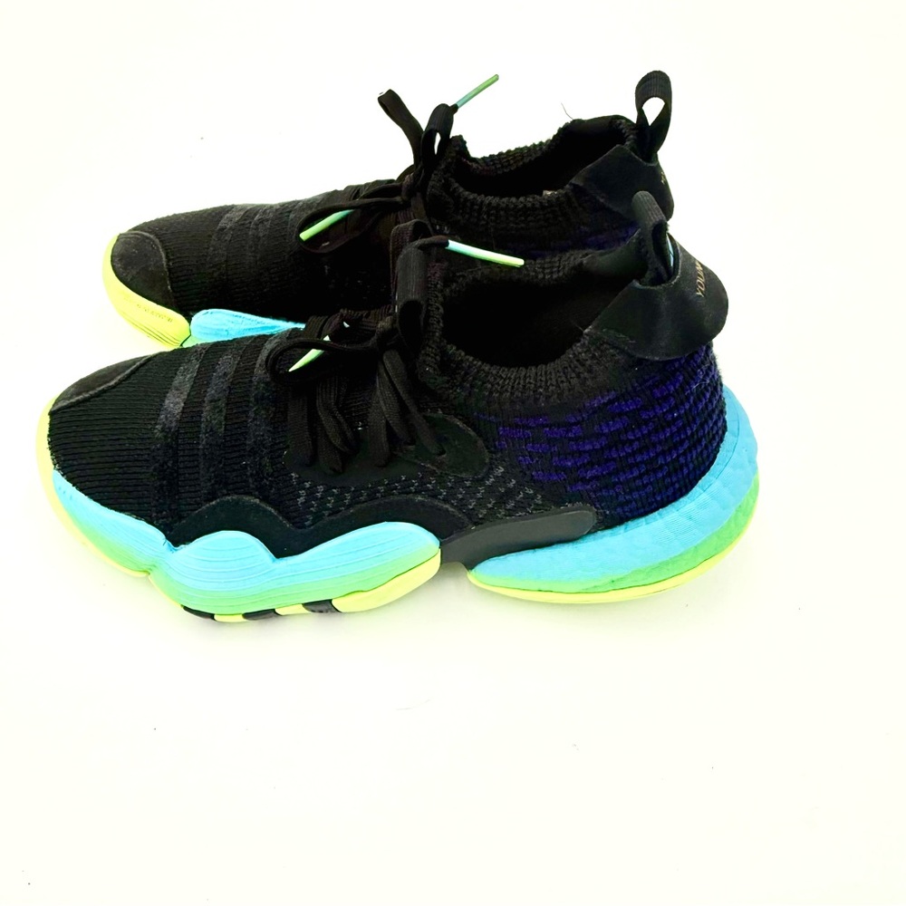 Adidas Trae Young‎ 2 Trae-Tlien Boys Size 6 Core Black H06473 Team Solar Green